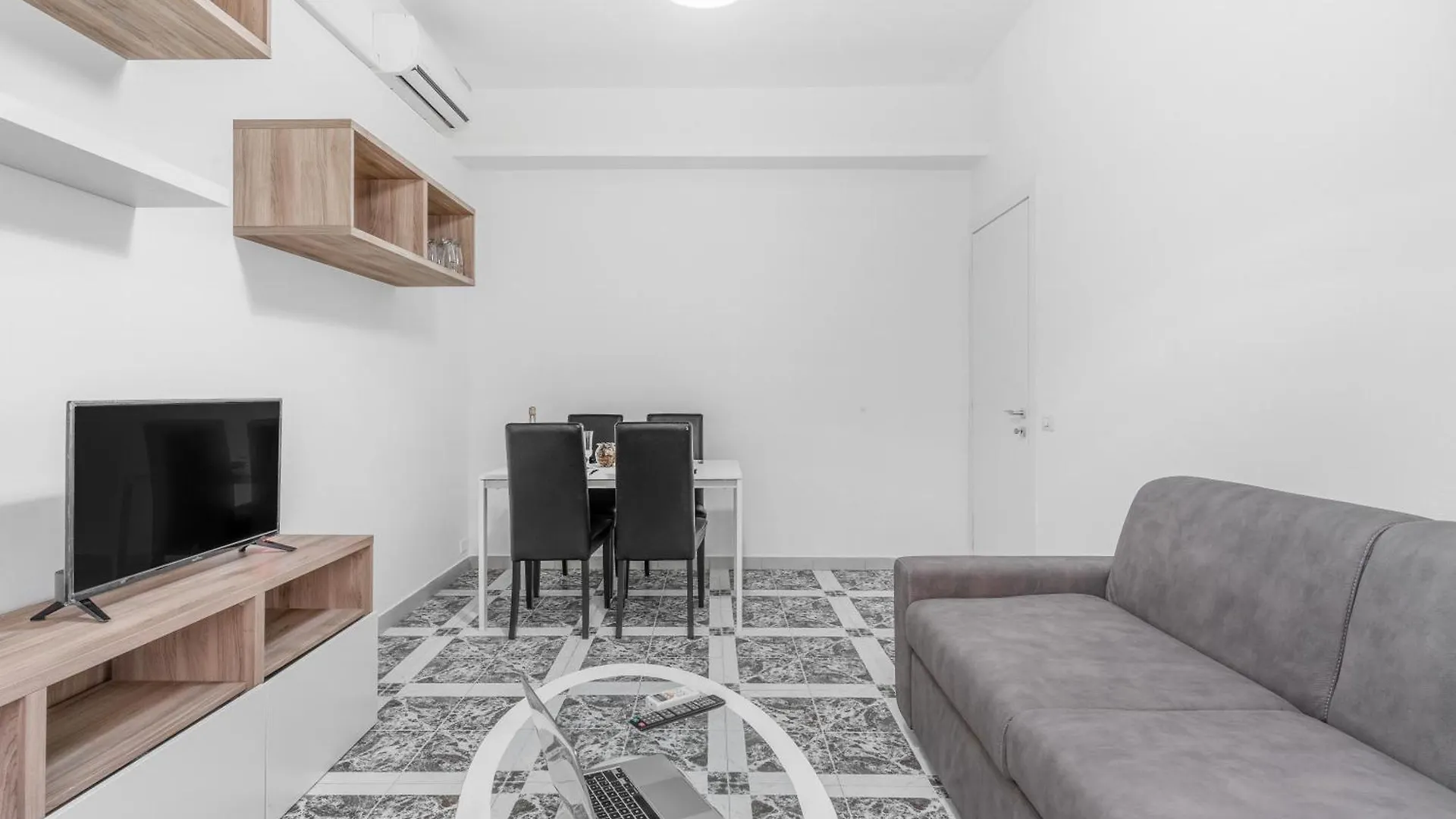 Appartamento Navigli Duomo - Chateau Milan, Metro M2 E Parcheggio Gratuito Italia