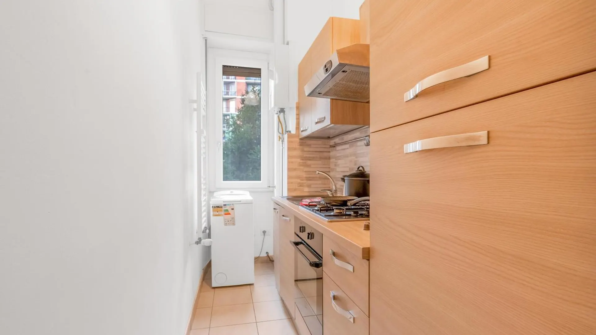 Appartamento Navigli Duomo - Chateau Milan, Metro M2 E Parcheggio Gratuito Italia